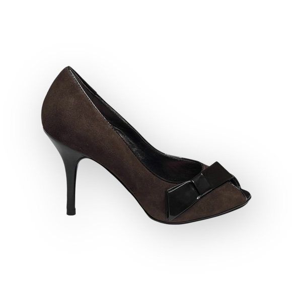 new Via Spiga ༄ Peep Toe Stiletto Heel Bow Pumps ༄ Suede Patent Leather ༄ Brown - Picture 14 of 16